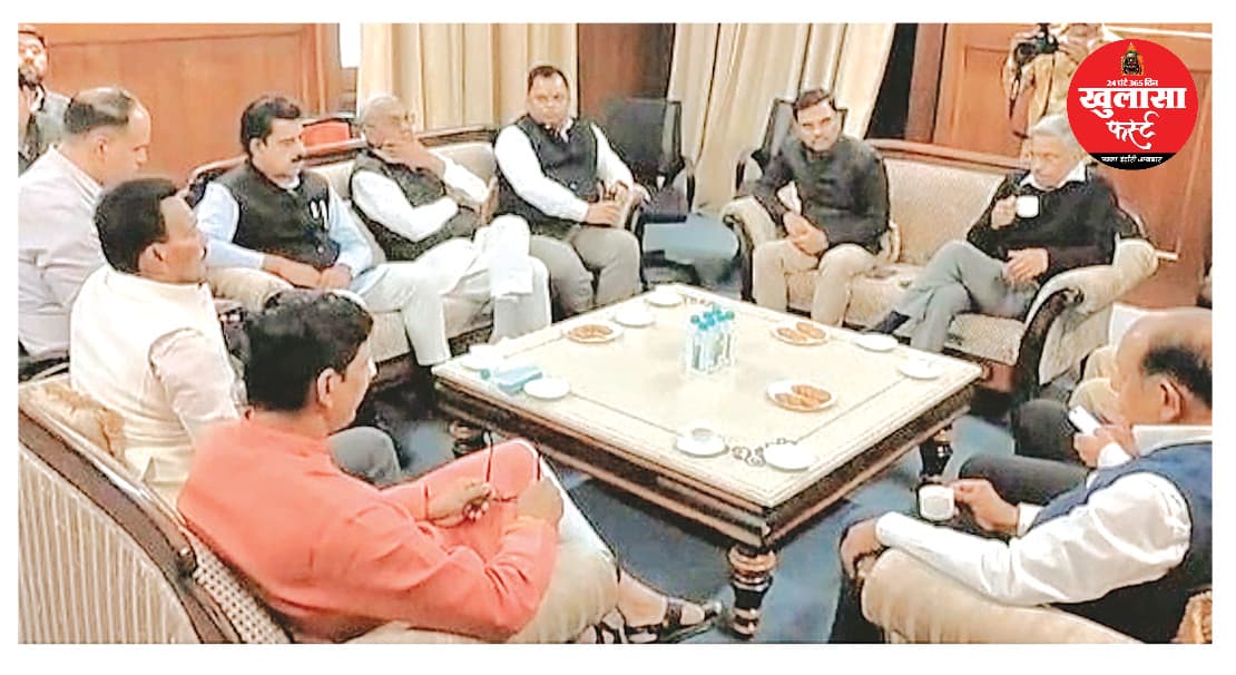 अफसरशाही हावी, ऐसे में काम करना मुश्किल