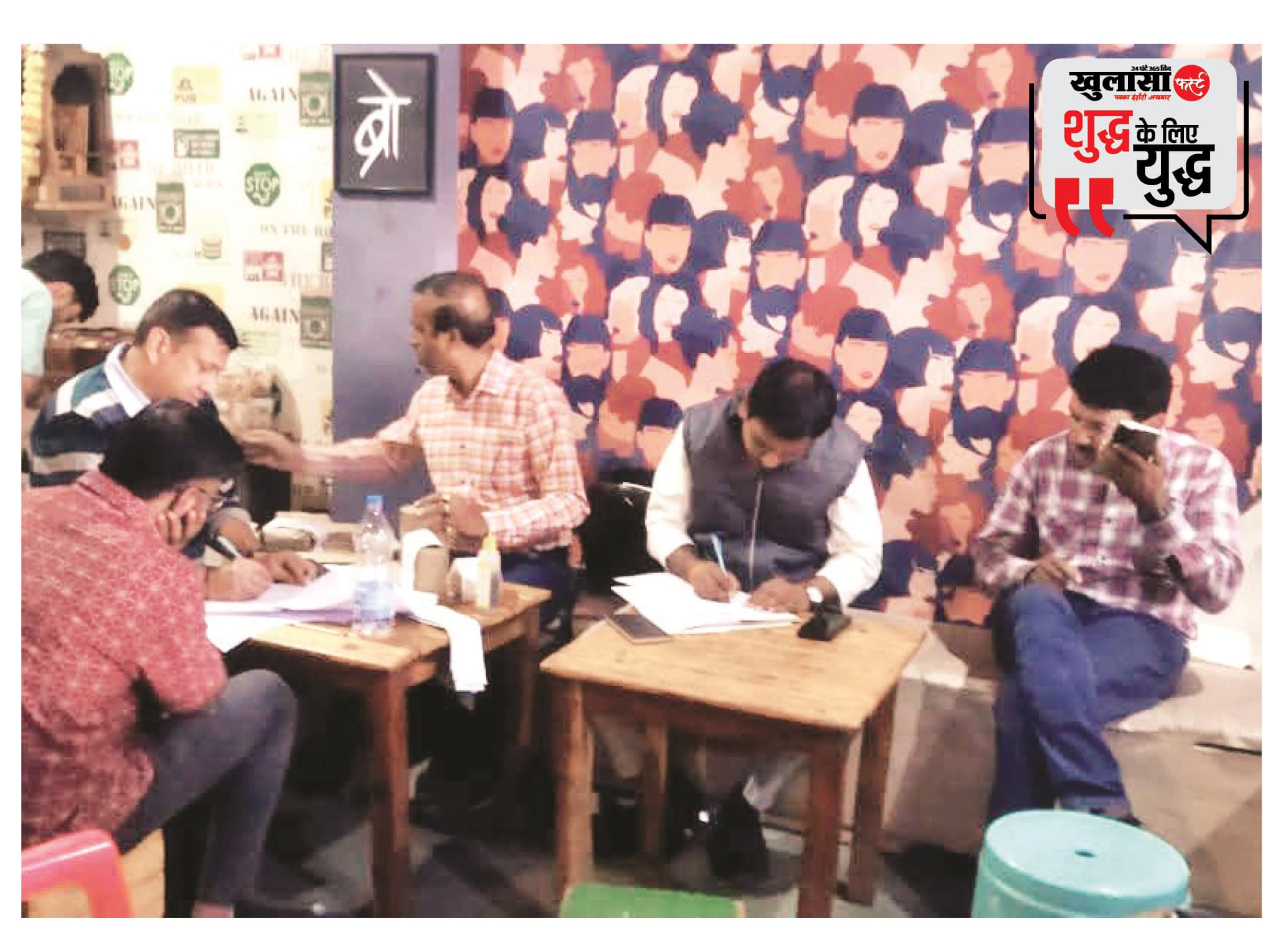 गंदगी के बीच बन रहे थे समोसे और केक