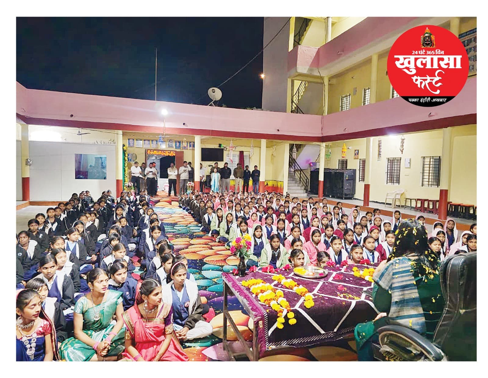 छात्रावास में रात ठहरे कलेक्टर ने छात्राओं की जरूरतों को जाना