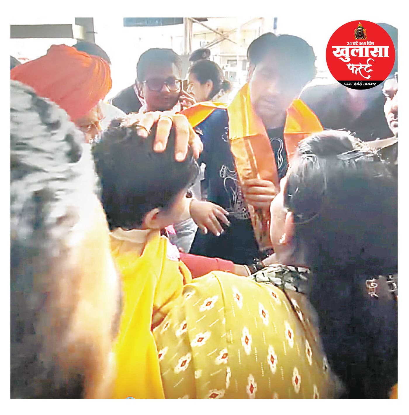 अनिका को मिला बाबा बागेश्वर धाम का आशीर्वाद