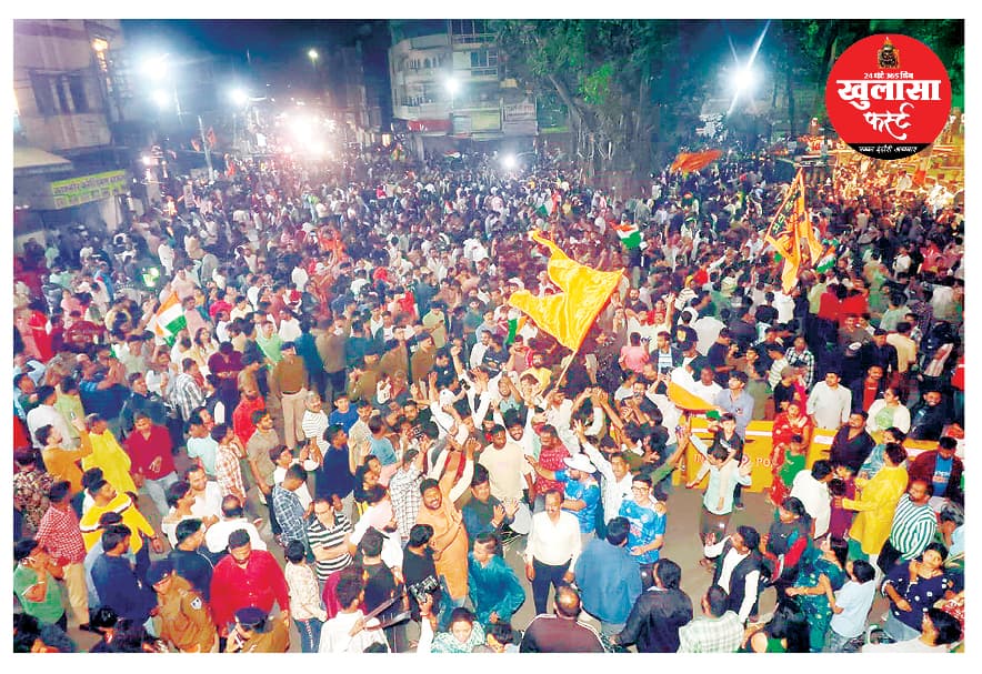 इंडिया वाले लूट गए पाक में टीवी टूट गए