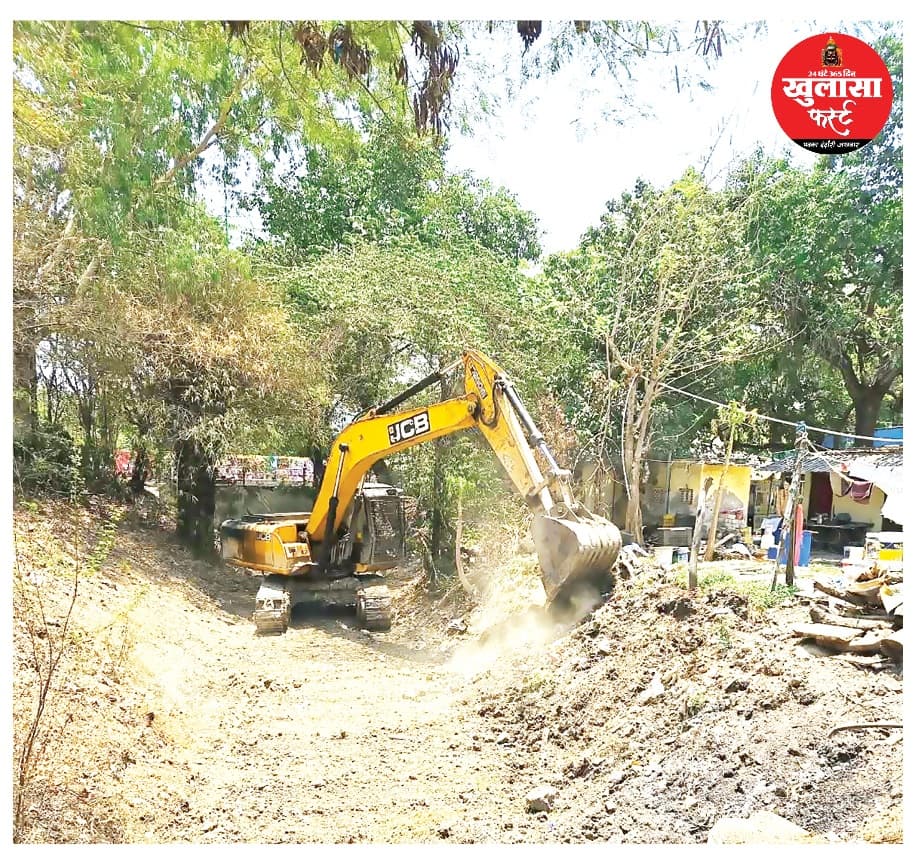 बारिश से पहले इंदौर के जल मार्गों से हटाई जा रही बाधा
