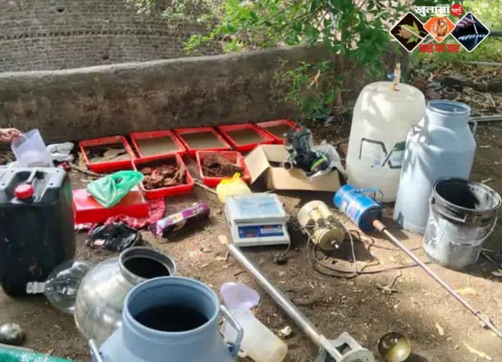 खेत में बनी गुप्त लैब में पक रहा था नशा