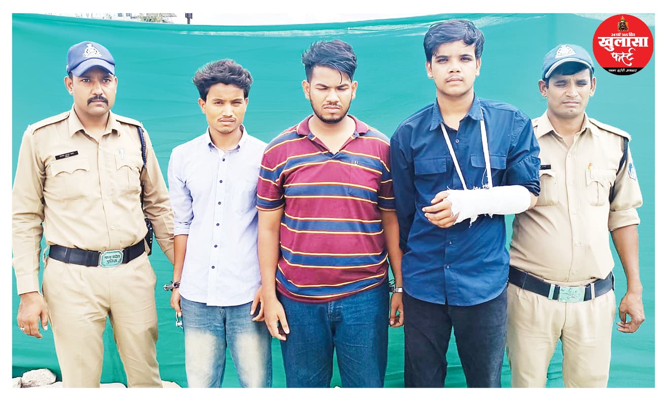 रेनेसां कॉलेज स्टूडेंट को बुलाकर घोंपा चाकू