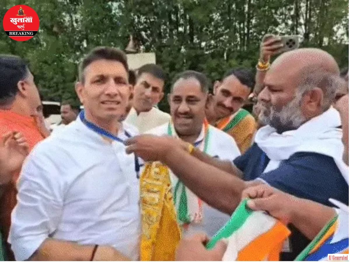 प्रशिक्षण शिविर में विधायक ने किया डांस