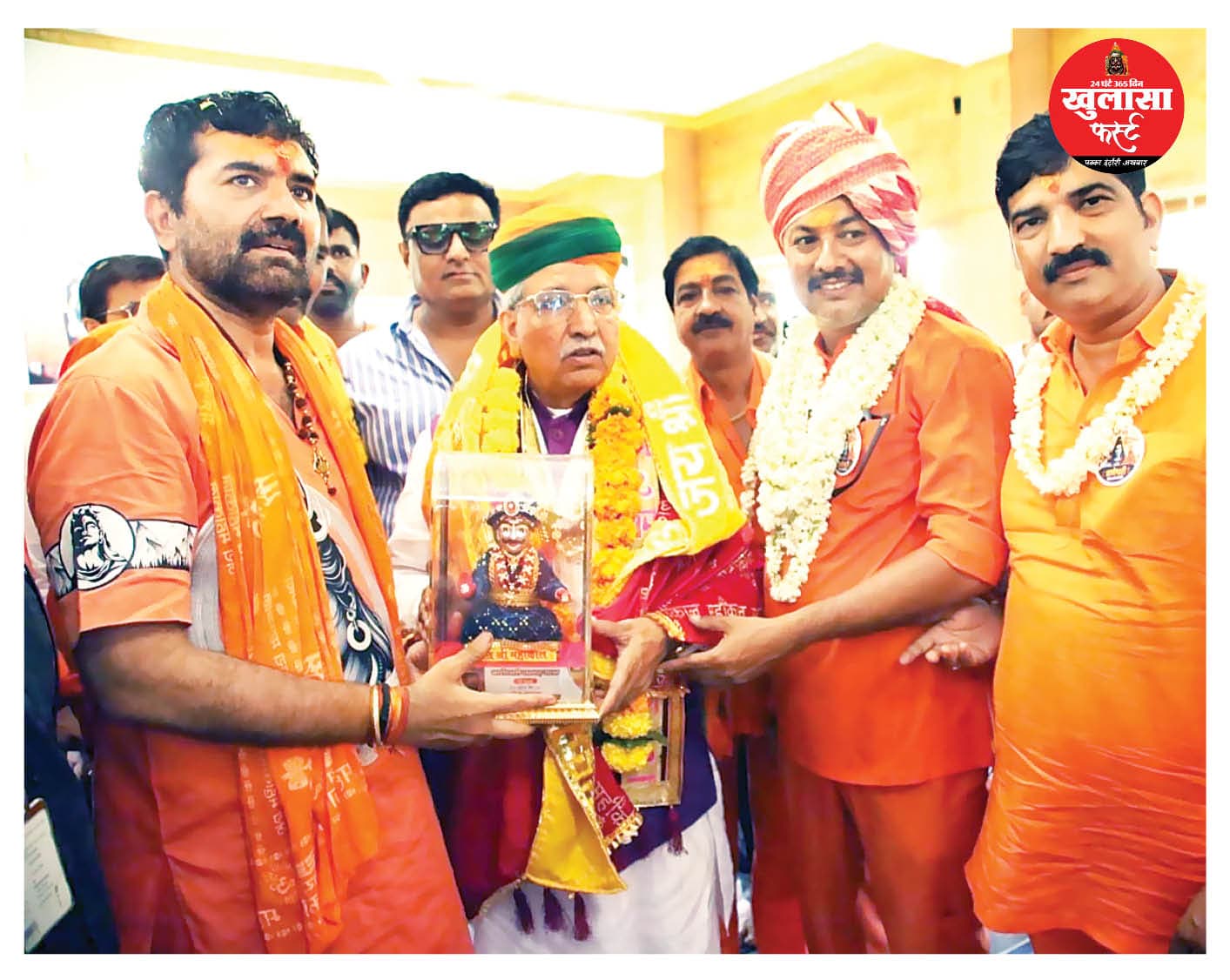 कावड़ यात्रियों ने काशी- विश्वनाथ मंदिर में दर्शन पूजन कर की गोसेवा