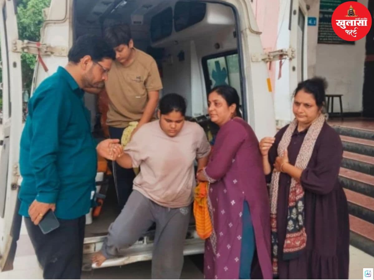 प्रसिद्ध मंदिर की दर्शन कतार में अफरा-तफरी