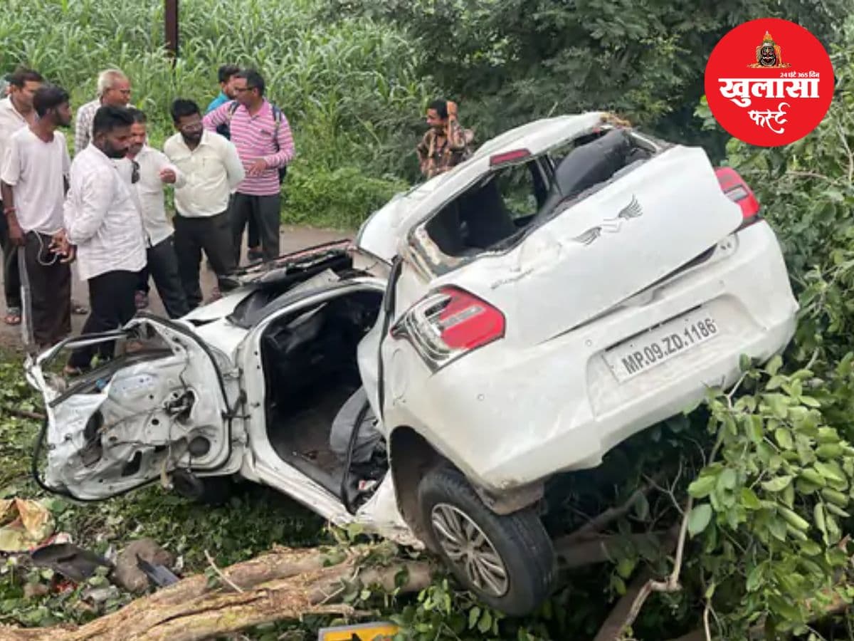 बेकाबू कार गहरी खाई में गिरी