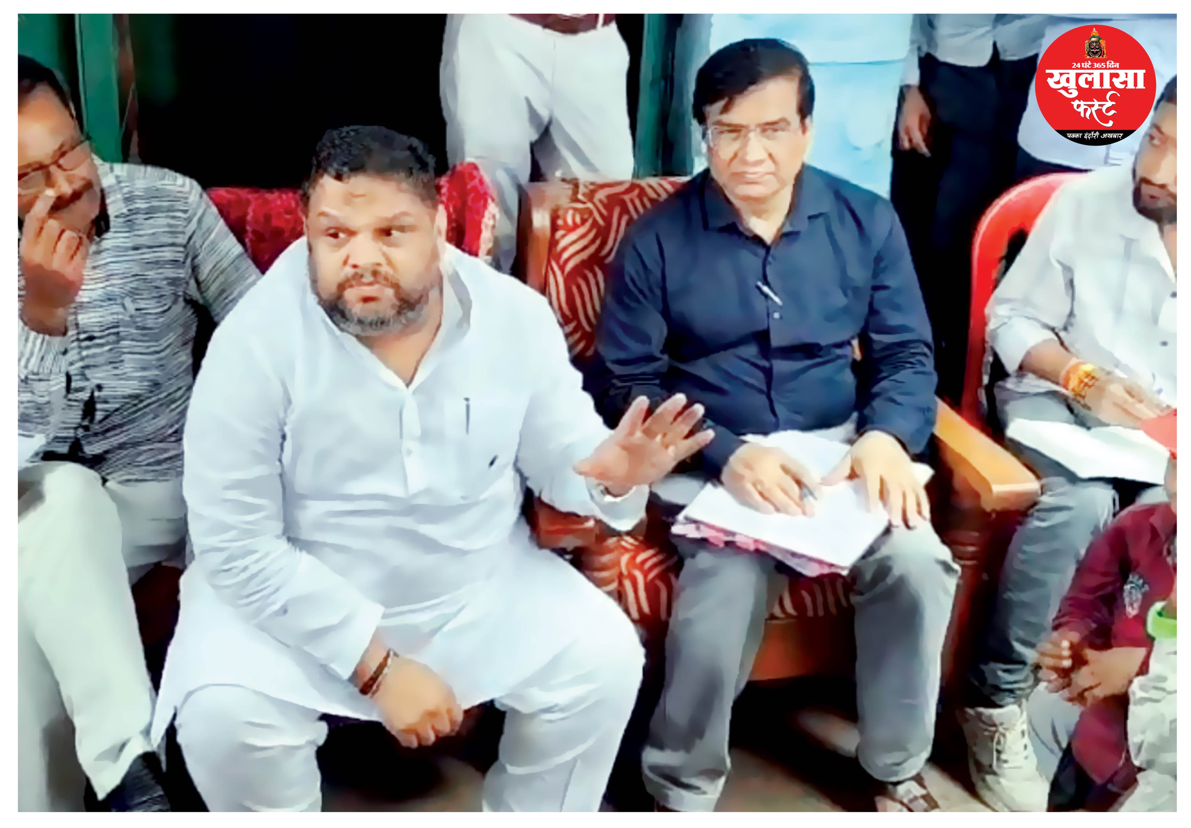 पुलिस नहीं ले रही पीड़ितों के बयान