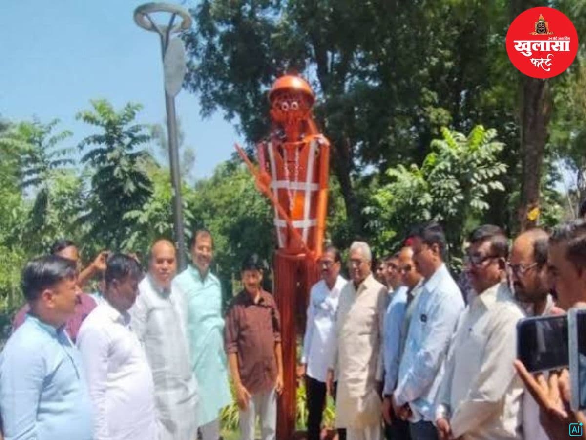 कबाड़ से बनी इतनी फीट ऊंची ‘सफाई मित्र’ की प्रतिमा