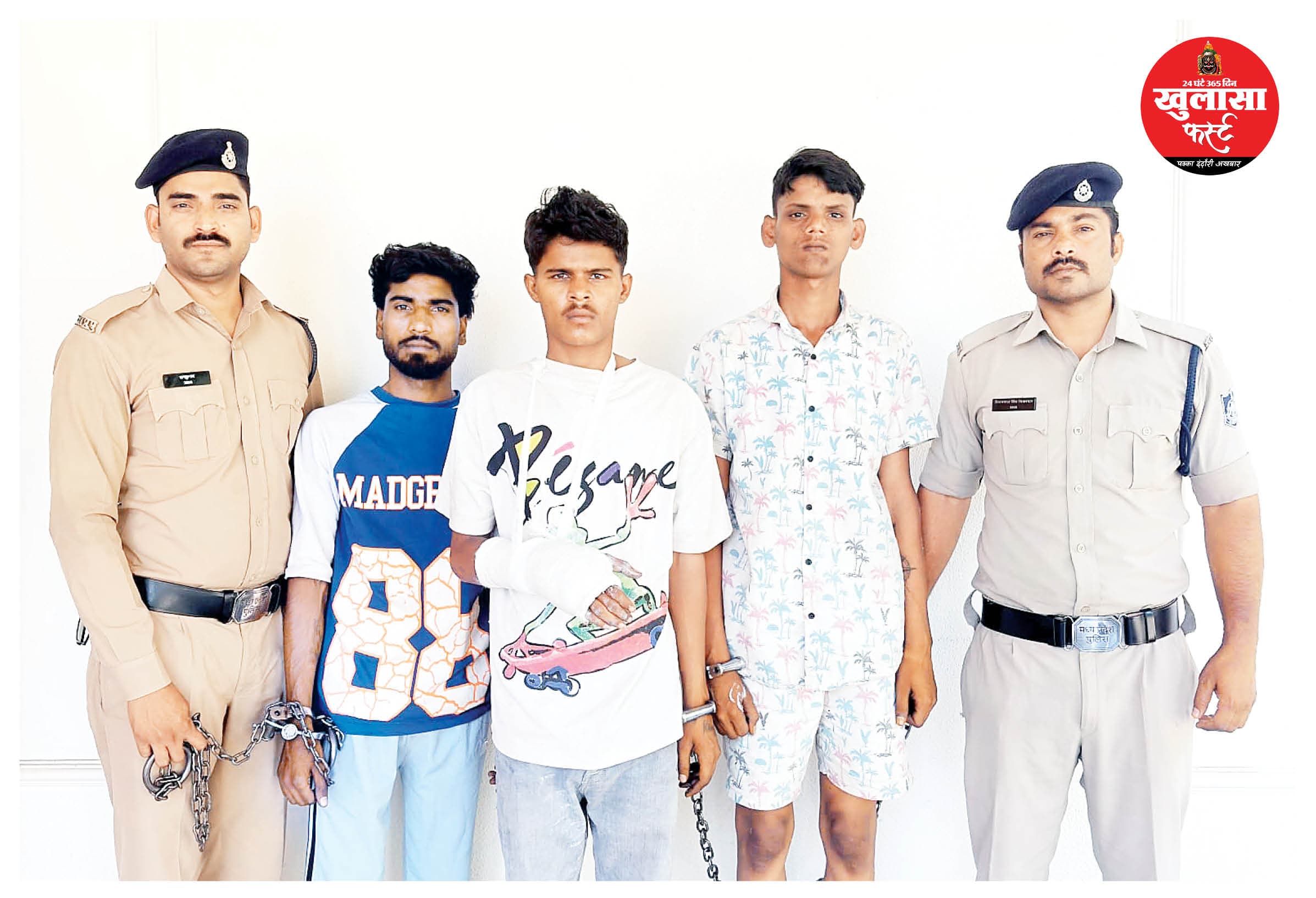 शौक के लिए झपटते थे राहगीरों के मोबाइल