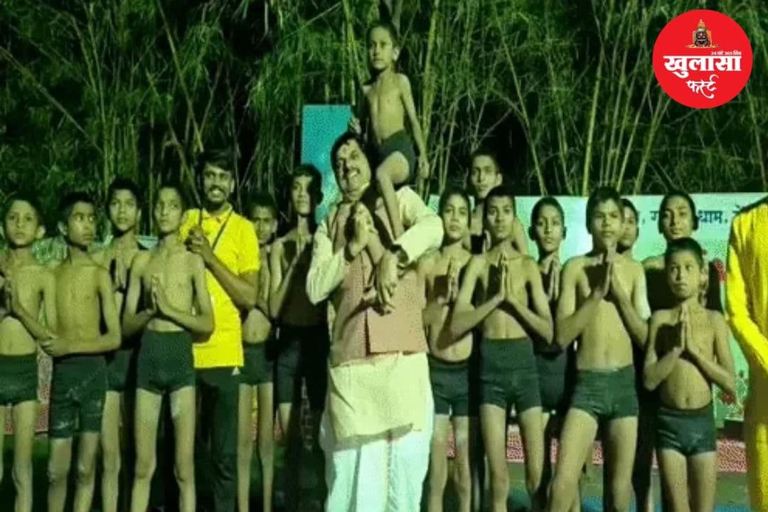वीडियो देखिये, मुख्यमंत्री डॉ. मोहन यादव ने बच्चे को कंधे पर बैठाया