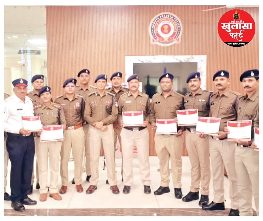 बेहतरीन काम के लिए 15 पुलिसकर्मी सम्मानित
