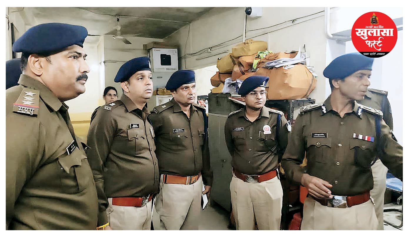 कमिश्नर की गश्त से पुिलसकर्मी अलर्ट