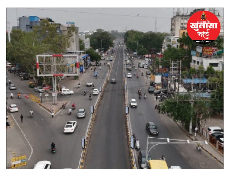 एबी रोड के यूनिपोल पाने के लिए हाेर्डिंग माफिया में नूराकुश्ती
