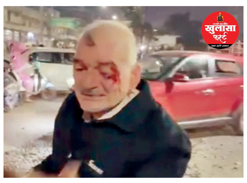पाइप डालकर सड़क की खुदाई को भर दिया कोरी गिट्टी से