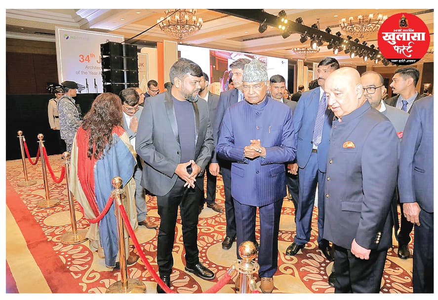 आर्किटेक्ट रुचिर तिवारी पूर्व राष्ट्रपति के हाथों सम्मानित