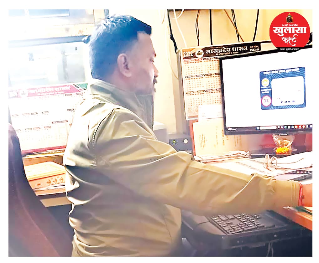 नियम-कायदों को पानी में बहा रहा वाटरमैन