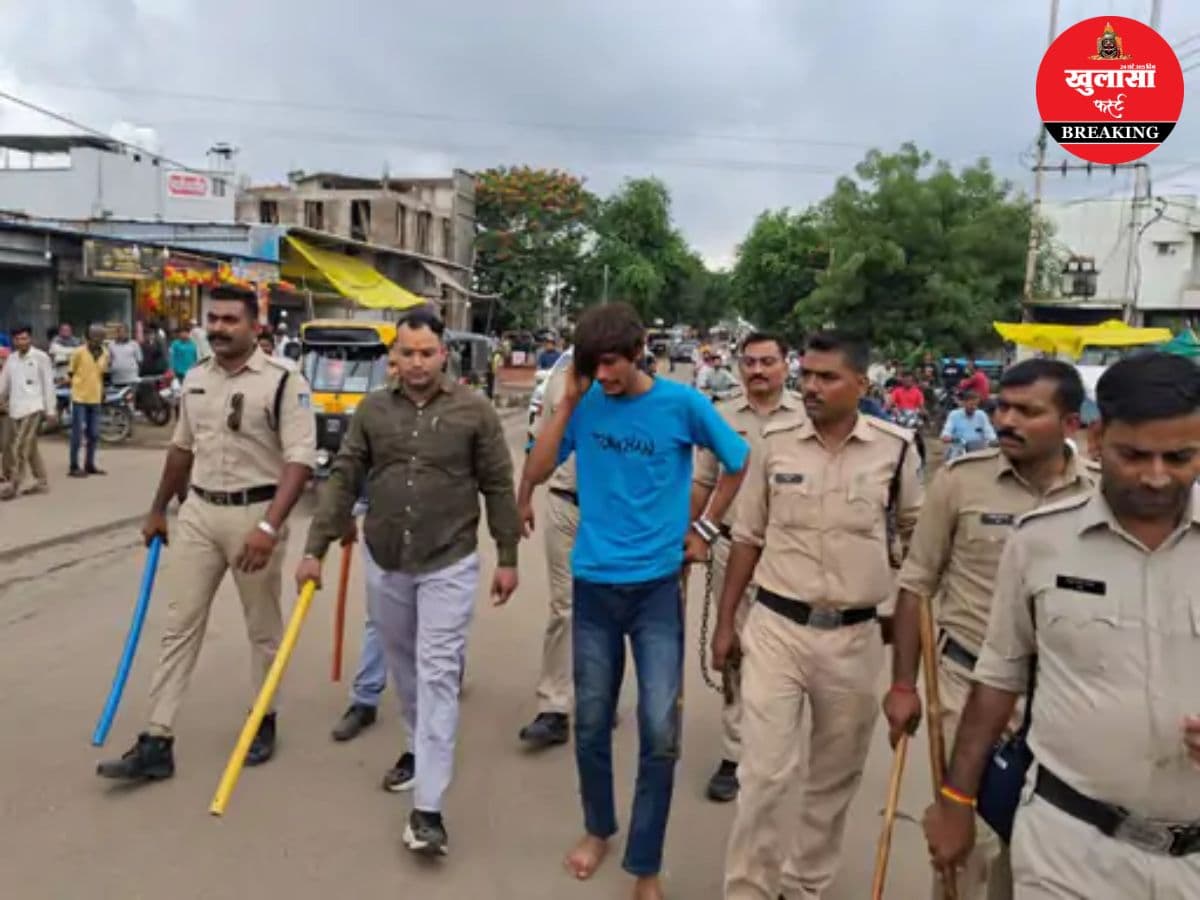 पिस्टल लहराकर दी गालियां