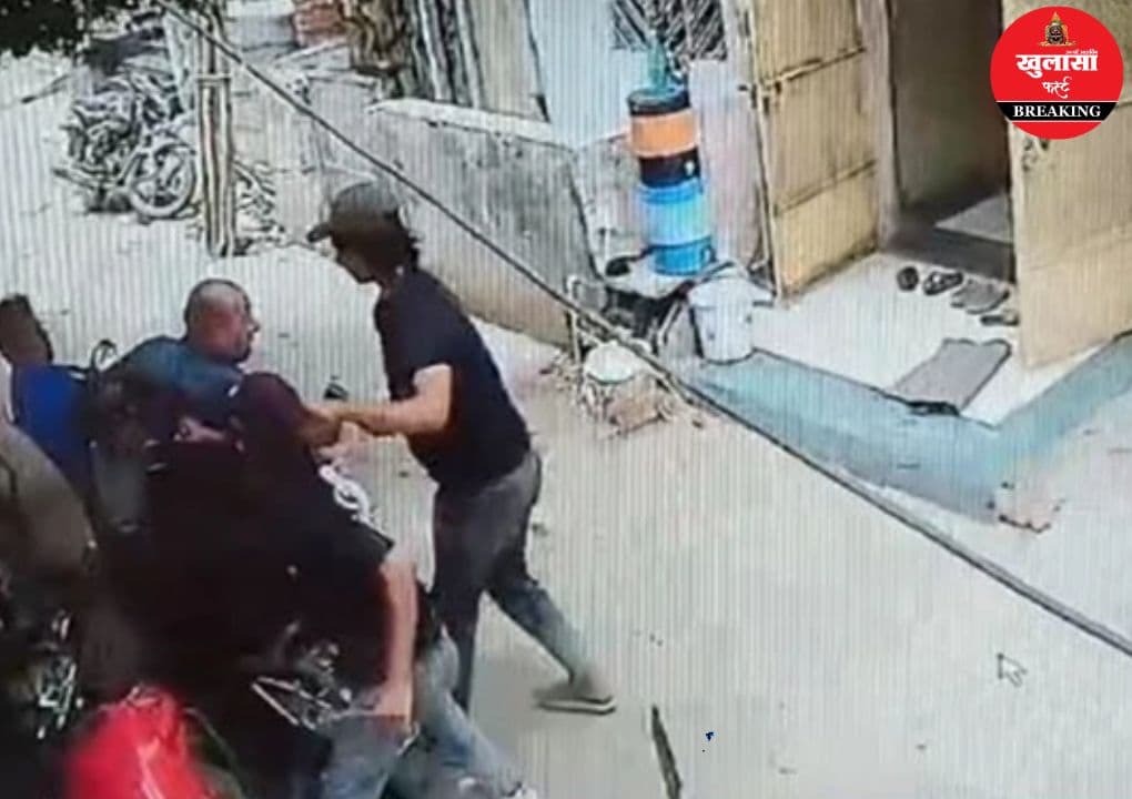 कपड़ा व्यापारी पर दिनदहाड़े जानलेवा हमला