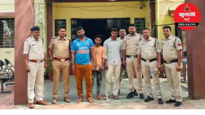 रंगदारी नहीं मिली तो डंपर पर बरसाए पत्थर