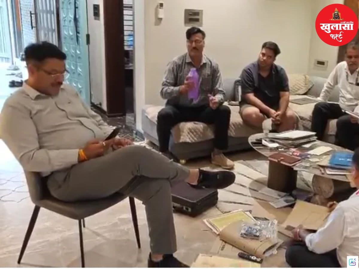 इस अफसर पर कसा लोकायुक्त का शिकंजा
