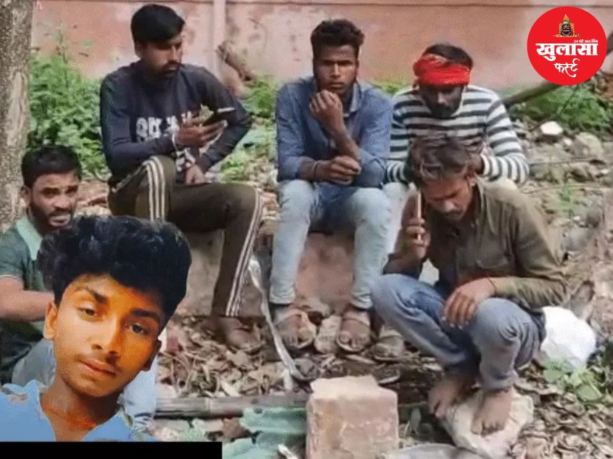 कंक्रीट मिक्सर मशीन पलटी