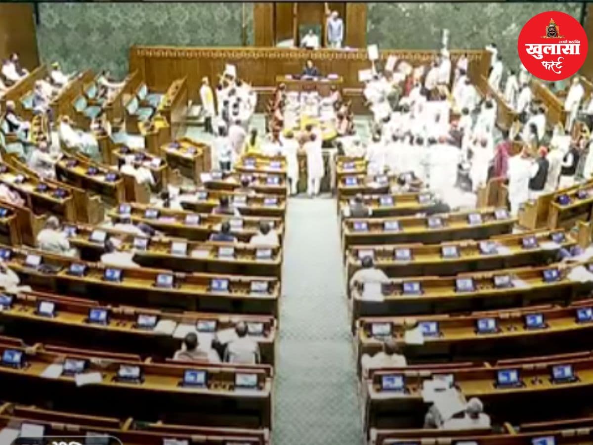 चढ़ावा चोरी और छात्रों के मुद्दे पर संसद में विपक्ष का हंगामा