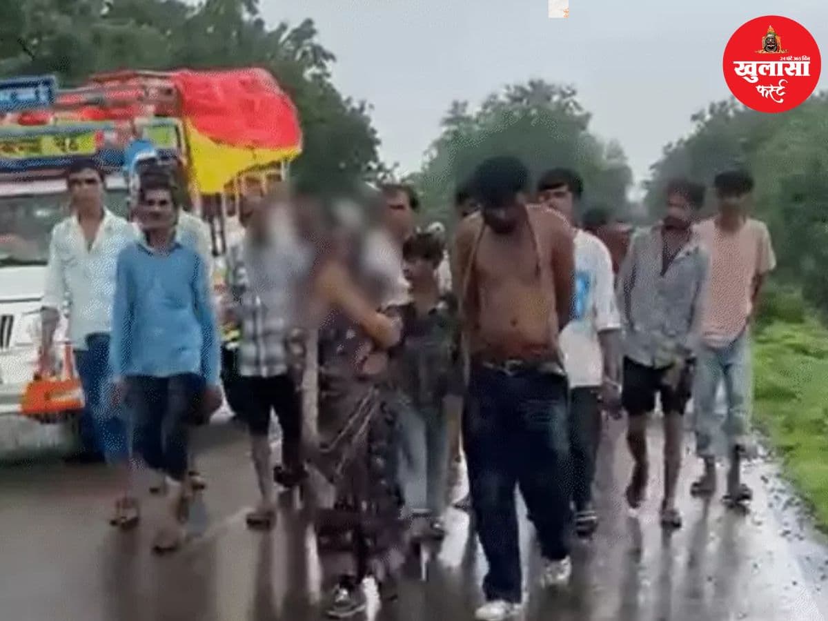 प्रेमी के साथ पत्नी को पकड़ा