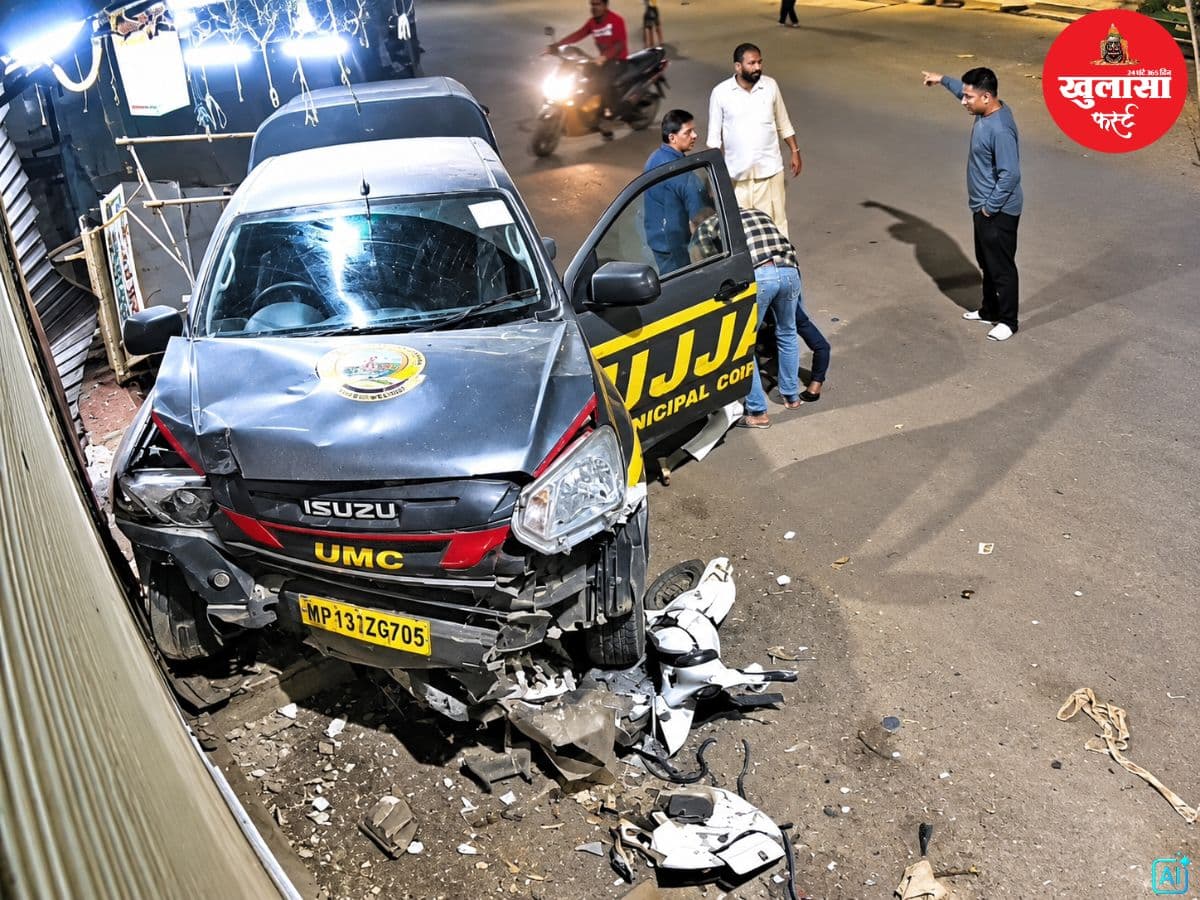 तेज रफ्तार नगर निगम की गाड़ी दुकान में घुसी