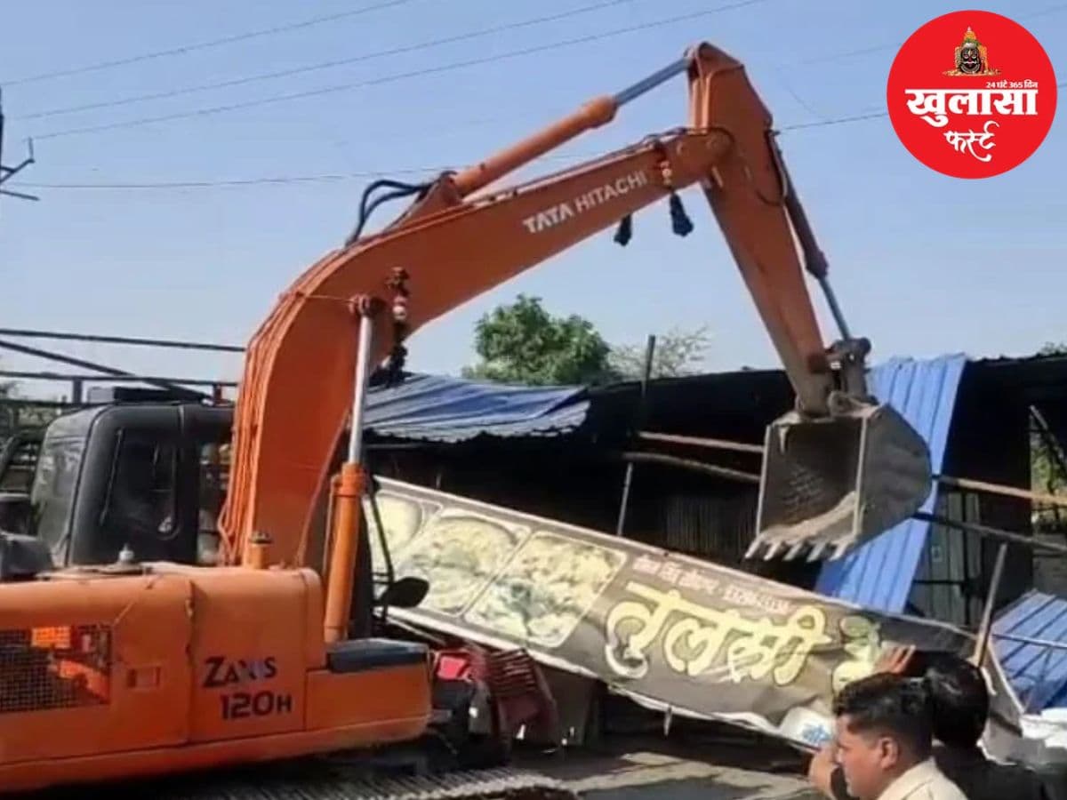 वीडियो देखिये, सुपर कॉरिडोर में अलसुबह चला बुलडोजर