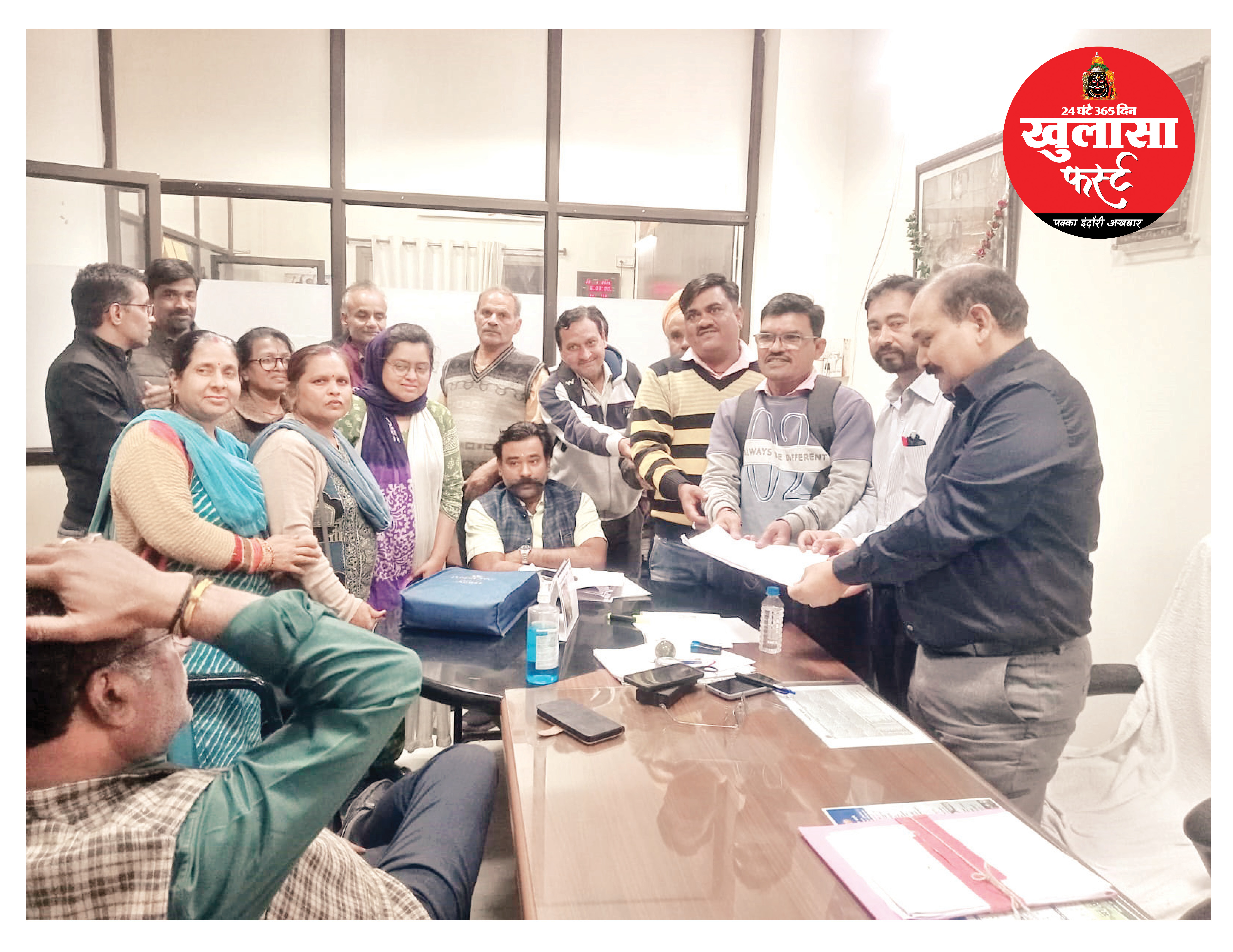 अभद्र भाषा, निलंबन की धमकी और मानसिक दबाव का आरोप