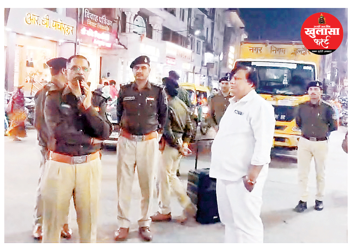 राजवाड़ा क्षेत्र में ट्रैफिक सुधार के लिए की मुनादी