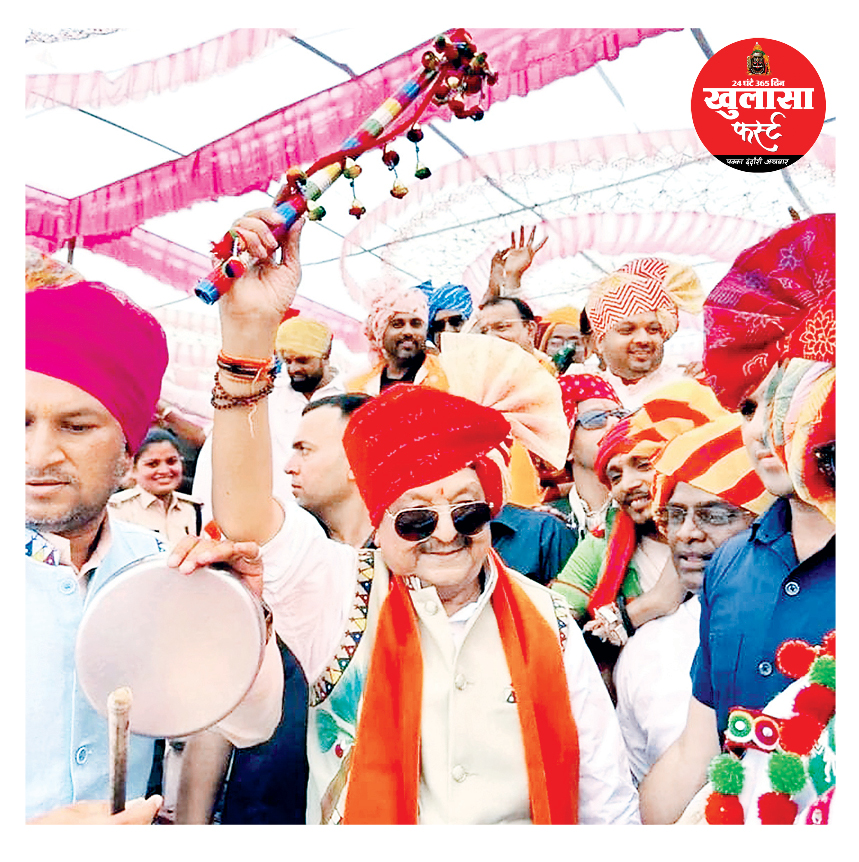 कैबिनेट बैठक से दूर मंत्री ने मनाया उत्सव का उल्लास