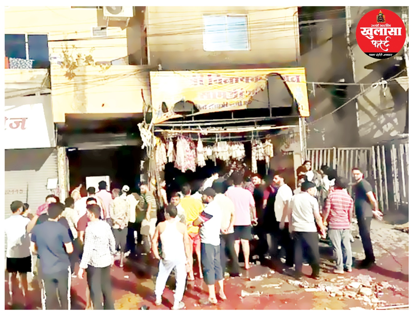 पाटनीपुरा में भीषण आग से पूजा सामग्री की दुकान खाक