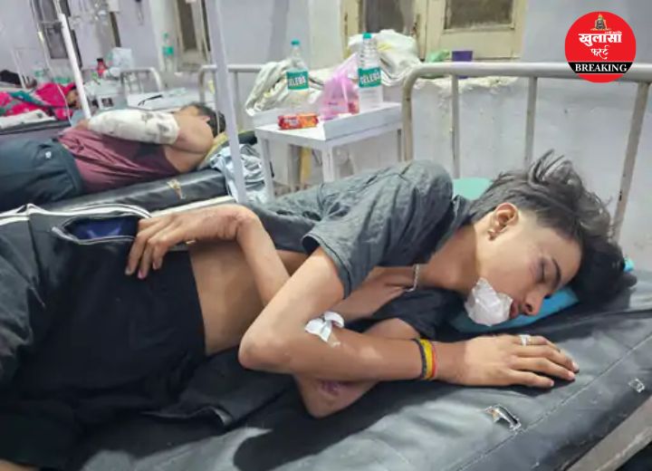 धर्मस्थल दर्शन के लिए जा रहे युवकों की कार पलटी